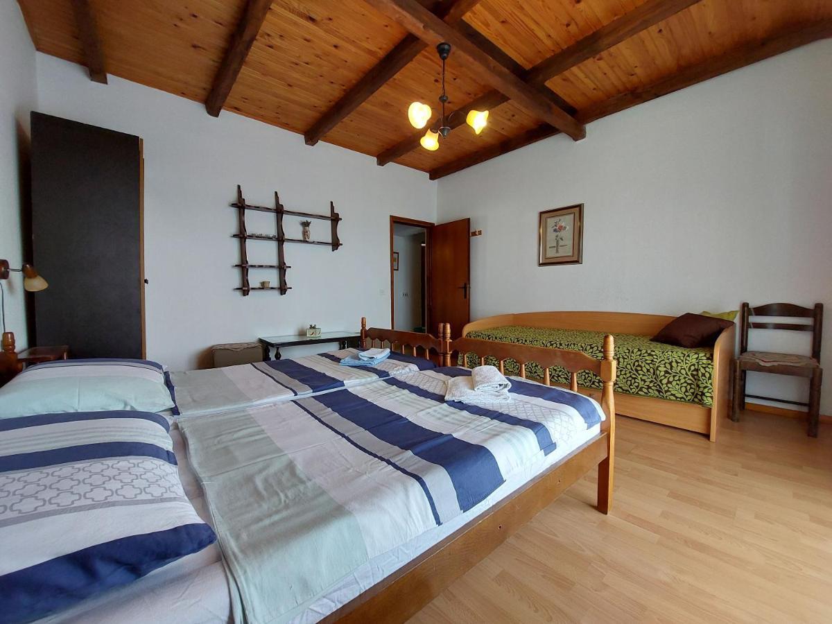 Apartments Vilim Pinezići Exteriér fotografie